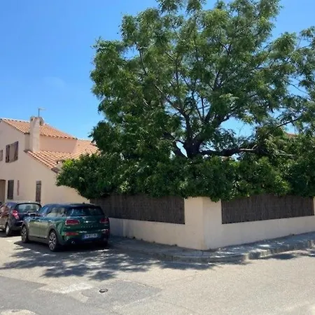 Familiale A 200m De La Avec Jardin, Parking Et Wi-fi - - Fr-1-529-229 Feriehus *